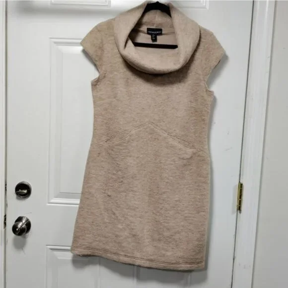 The NWT Cynthia Rowley Mohair Wool, Blend Oversized Sweater Dress in Size L - Picture 11 of 12